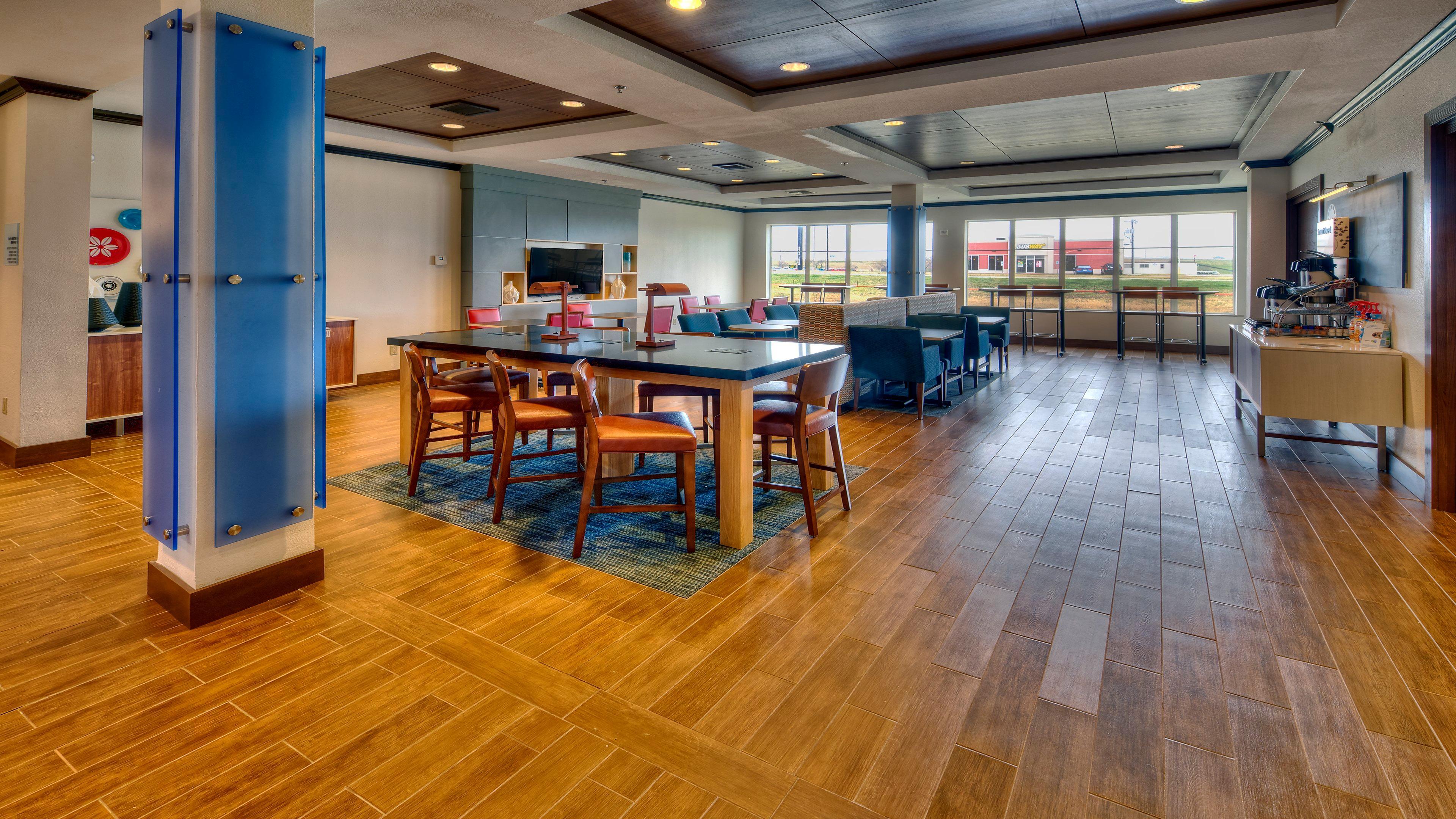 Holiday Inn Express Hotel And Suites Corsicana I-45 By Ihg Bagian luar foto